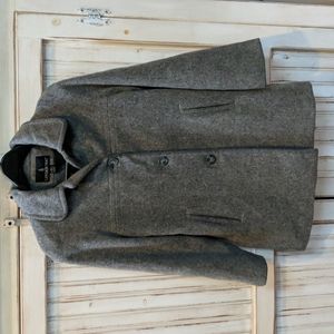 London fog, Gray wool blend pea coat. Size 8P